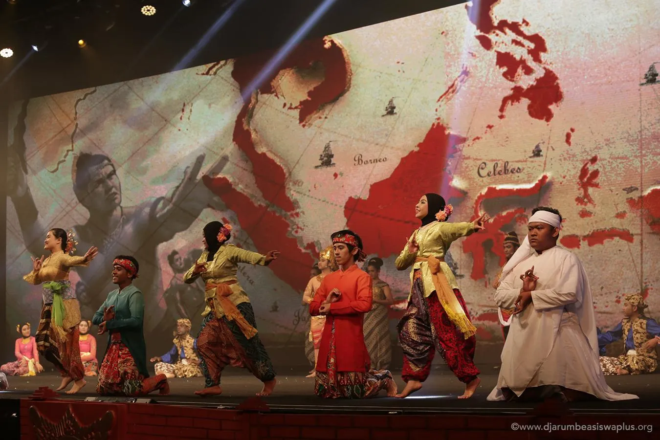 Gema Bumi Palapa: Refleksi dan Ambil Nilai Positif Kebesasaran Majapahit