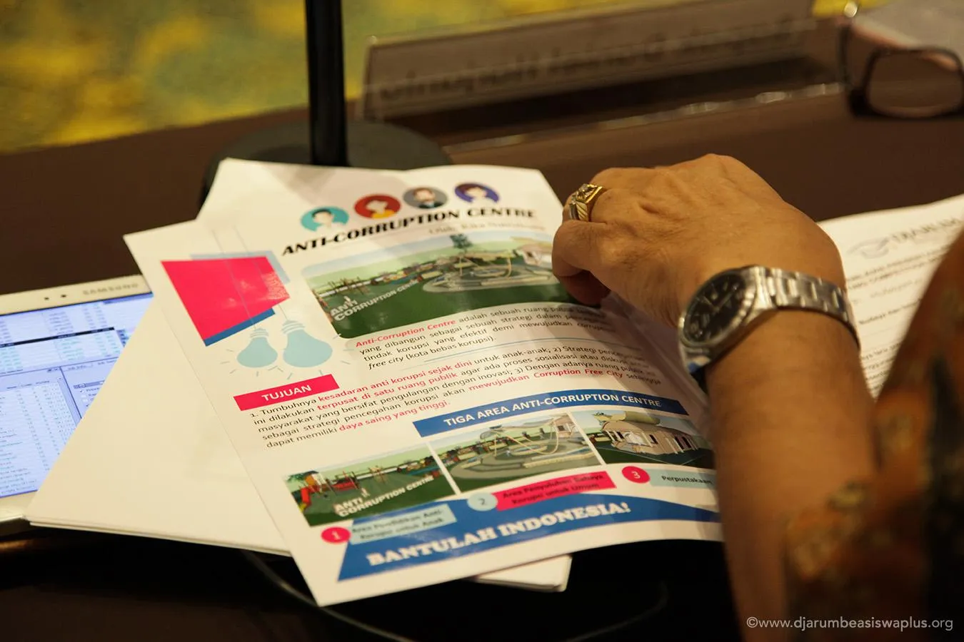 Keragaman Tema Writing Competition Beswan Djarum 2015/2016 Perluas Cara Berpikir Beswan Djarum