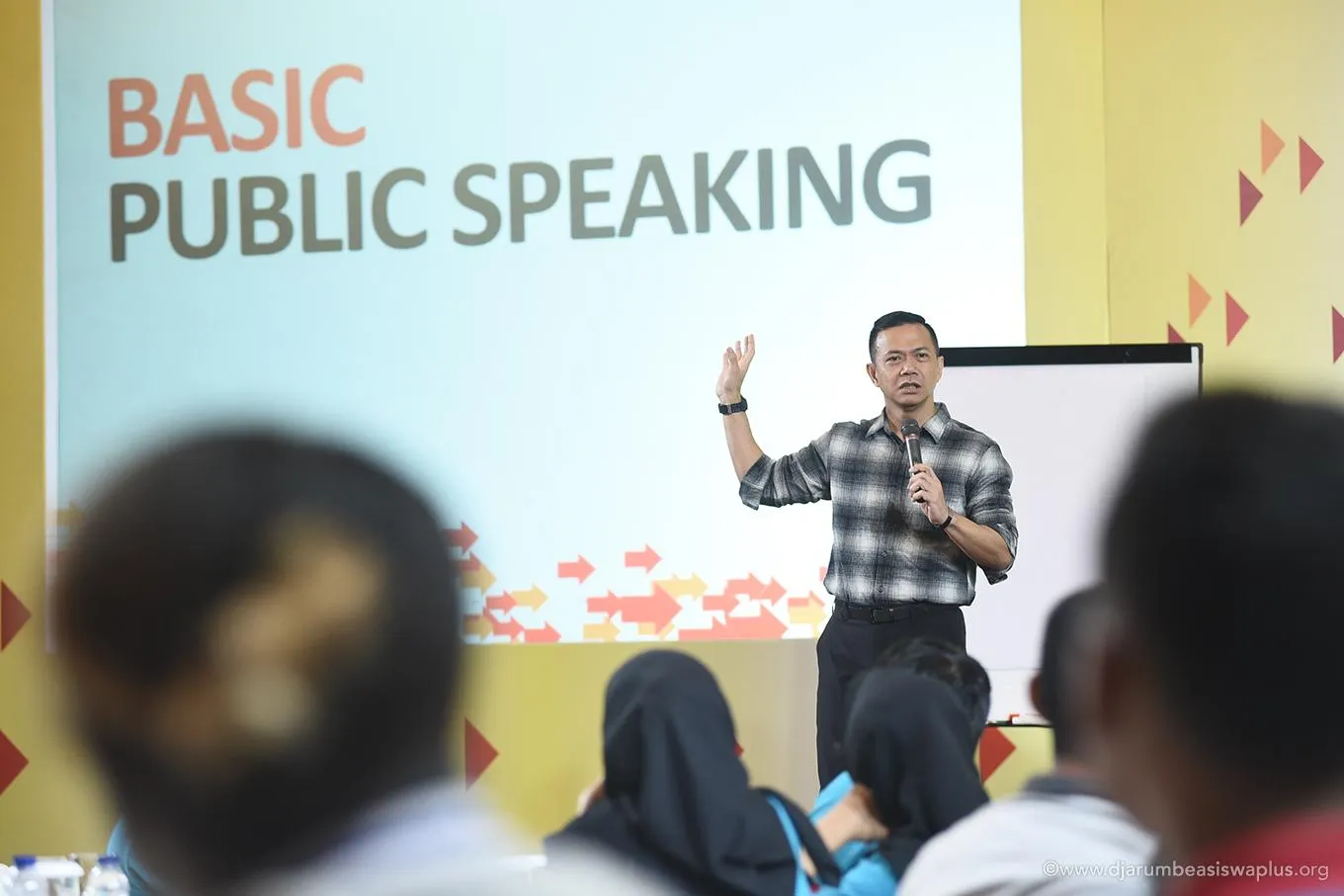 Saatnya Anak Muda Berpikir Kritis dan Latih Komunikasi